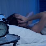 چگونه استفاده از صفحه‌نمایش قبل از خواب کیفیت خواب شما را کاهش می‌دهد؟