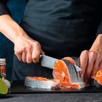 راهنمای جامع انتخاب جنس چاقو برای آشپزخانه | مزایا و معایب انواع چاقو